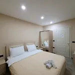 Alojamento de Acomodação e Pequeno-almoço 21-rooms Tirana