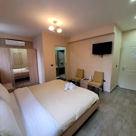 21-rooms 3* Tirana