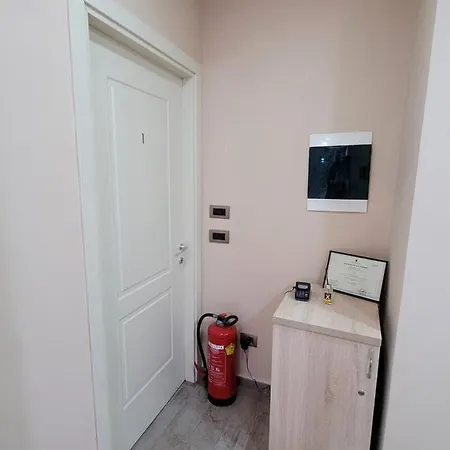 21-rooms 3* Tirana