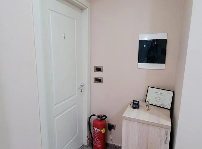 21-rooms 3* Tirana
