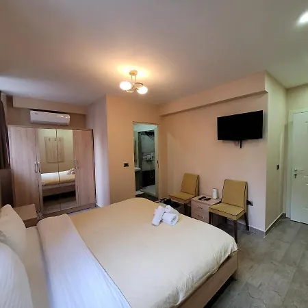Bed & Breakfast 21-rooms *